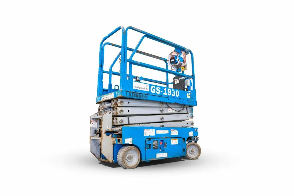Servicio de alquiler plataformas tijera en Herrera De Los Navarros Servicio de alquiler plataformas tijera en Herrera De Los Navarros